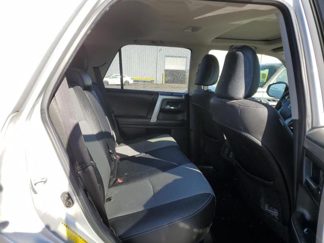 JTEBU5JR6G5283455 - 2016 TOYOTA 4RUNNER SR5/SR5 PREMIUM 银色 照片 10