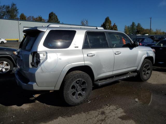 JTEBU5JR6G5283455 - 2016 TOYOTA 4RUNNER SR5/SR5 PREMIUM 银色 照片 3