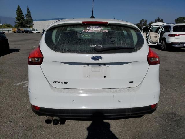 1FADP3K23GL306413 - 2016 FORD FOCUS SE WHITE photo 6