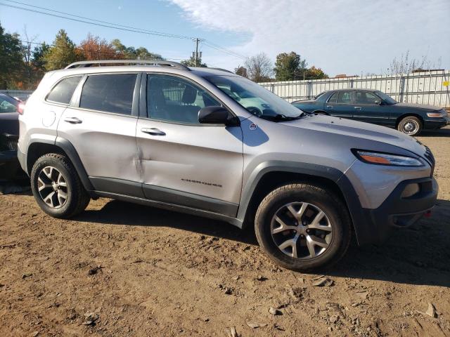 1C4PJMBB5JD520531 - 2018 JEEP CHEROKEE TRAILHAWK GRAY photo 4