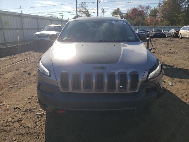 1C4PJMBB5JD520531 - 2018 JEEP CHEROKEE TRAILHAWK GRAY photo 5