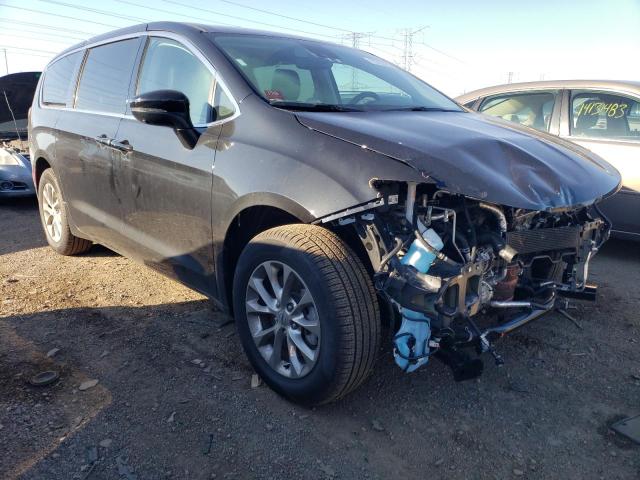 2C4RC3BGXPR528056 - 2023 CHRYSLER PACIFICA TOURING L BLACK photo 4