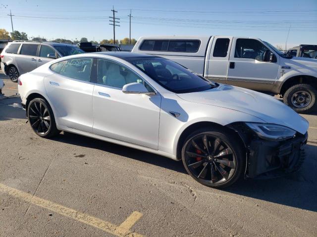 5YJSA1E4XJF278527 - 2018 TESLA MODEL S Սպիտակ լուսանկար 4