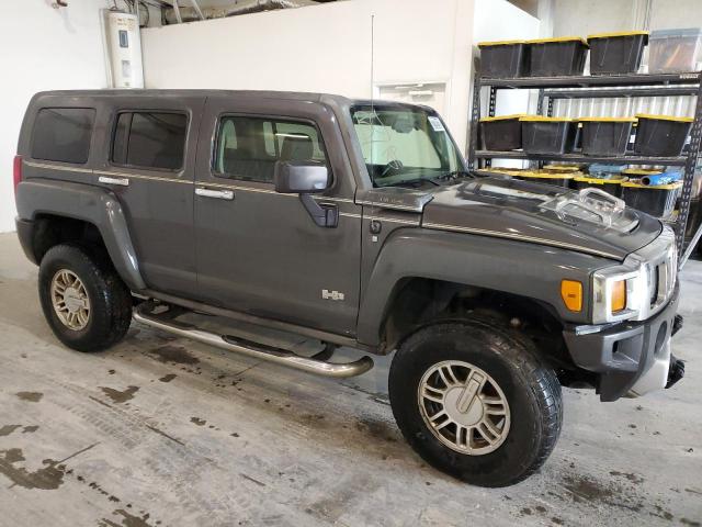 5GTEN13E998118799 - 2009 HUMMER H3 GRAY photo 4