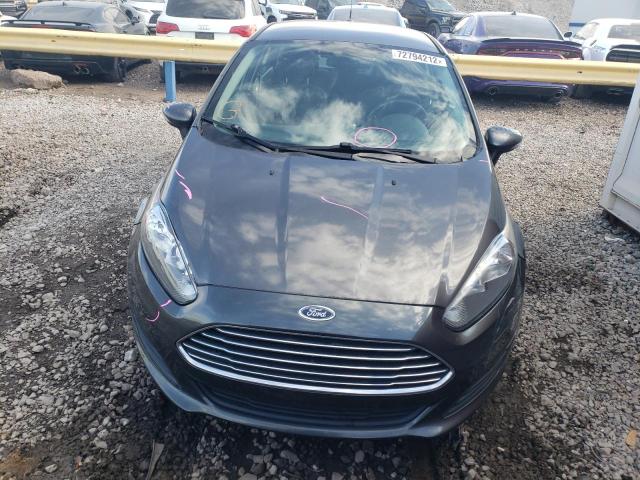 3FADP4BJ3FM218858 - 2015 FORD FIESTA SE GRAY photo 5