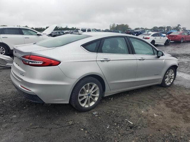 3FA6P0LU4KR192777 - 2019 FORD FUSION SE SILVER photo 3