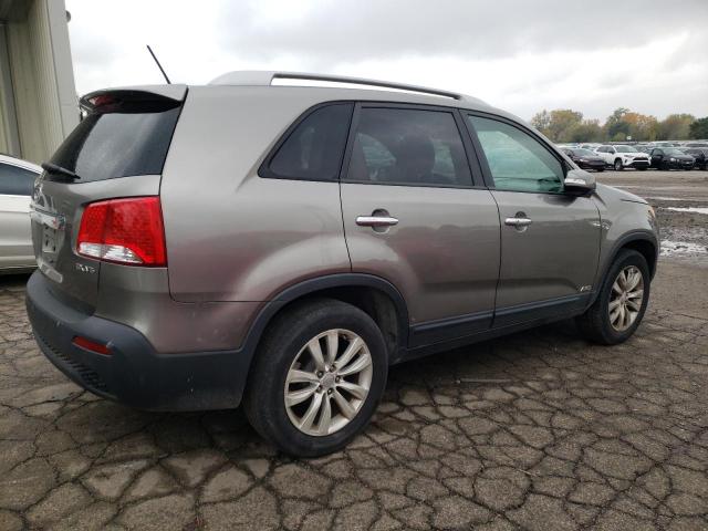 5XYKUDA2XBG055556 - 2011 KIA SORENTO EX GRAY photo 3