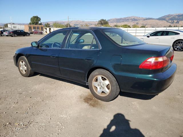 1HGCG1659YA057404 - 2000 HONDA ACCORD SE EX GREEN photo 2