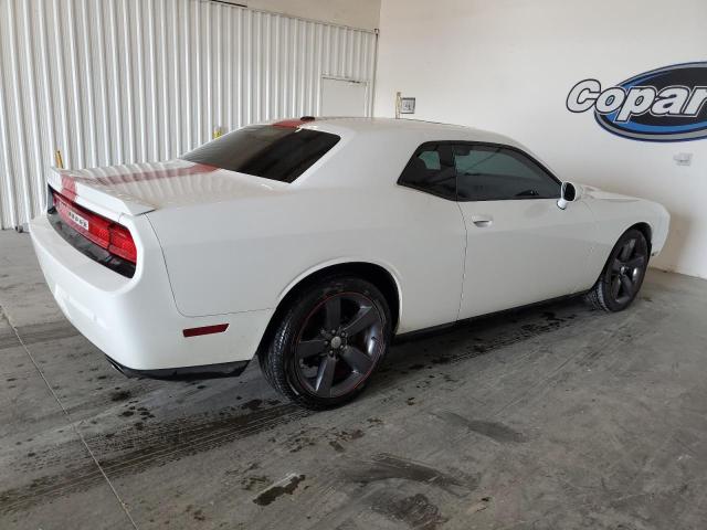 2C3CDYAG7DH524831 - 2013 DODGE CHALLENGER SXT WHITE photo 3