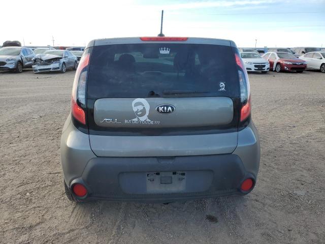 KNDJN2A29G7278916 - 2016 KIA SOUL GRAY photo 6