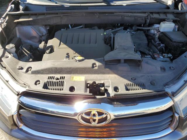 5TDBKRFH5FS109337 - 2015 TOYOTA HIGHLANDER LE GRAY photo 12