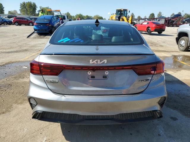 3KPF54AD1PE574550 - 2023 KIA FORTE GT LINE GRAY photo 6