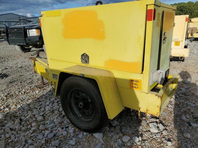 1T9US0617WS055136 - 1999 KOHL GEN/TRAILR YELLOW photo 3