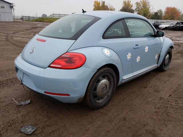 3VWJX7AT3DM694216 - 2013 VOLKSWAGEN BEETLE BLUE photo 3