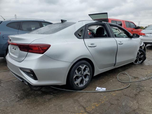 3KPF24AD3KE108846 - 2019 KIA FORTE FE SILVER photo 3