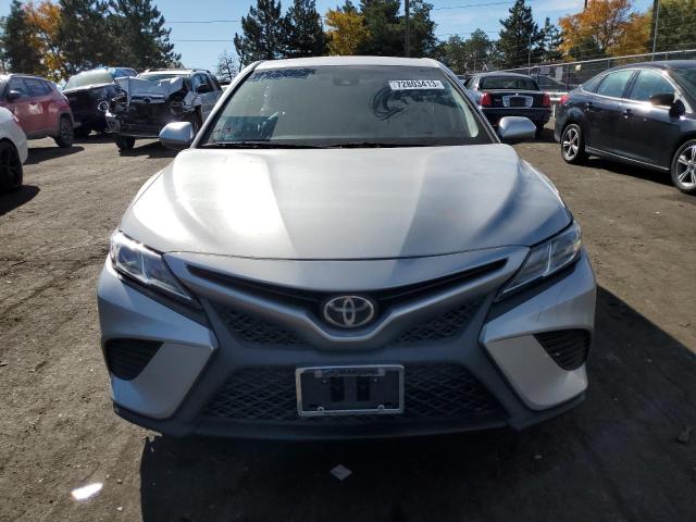 4T1B11HK5KU698484 - 2019 TOYOTA CAMRY L SILVER photo 5