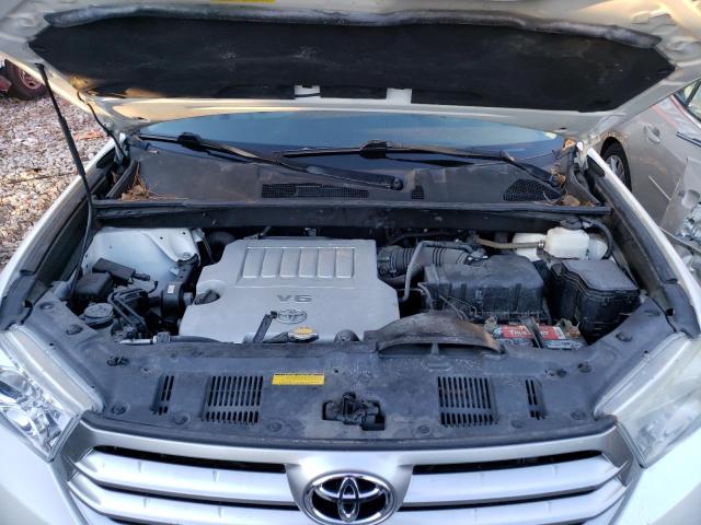 5TDZK3EHXBS046629 - 2011 TOYOTA HIGHLANDER BASE Blanc photo 12