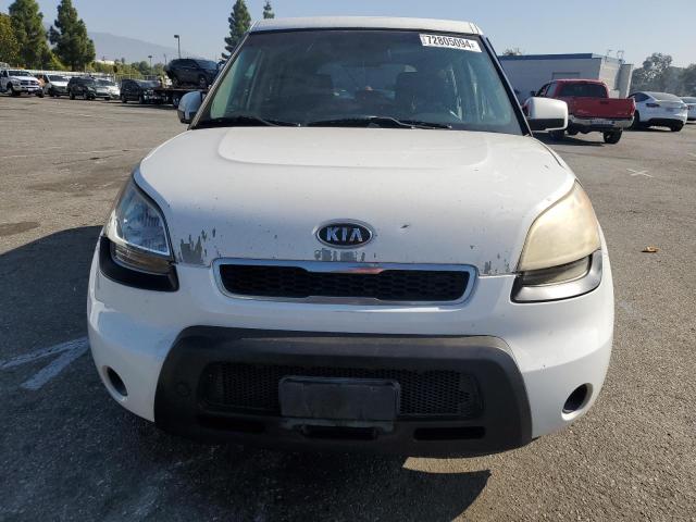 KNDJT2A21B7300714 - 2011 KIA SOUL + WHITE photo 5