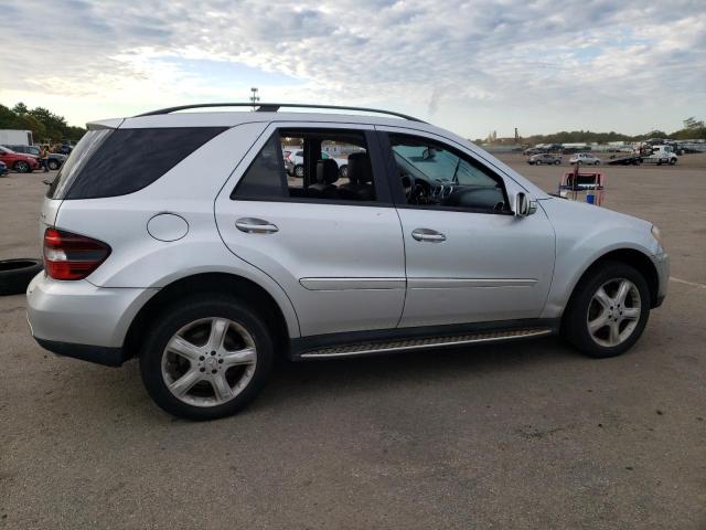 4JGBB75E47A254424 - 2007 MERCEDES-BENZ ML 500 SILVER photo 3