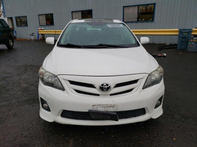 5YFBU4EE9DP130931 - 2013 TOYOTA COROLLA BASE WHITE photo 5