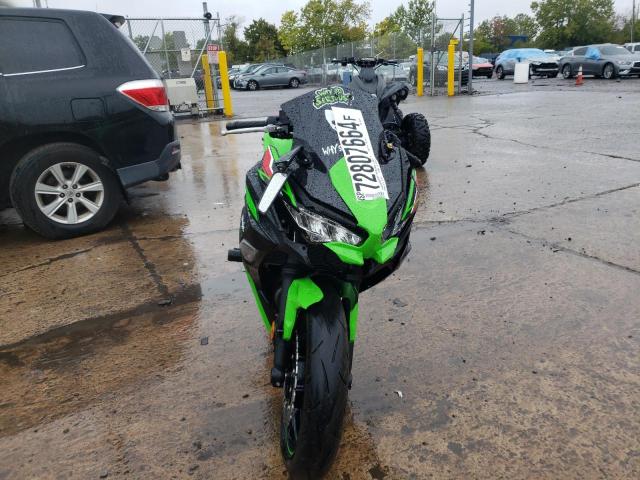 ML5EXER15PDA94404 - 2023 KAWASAKI EX650 R GREEN photo 2