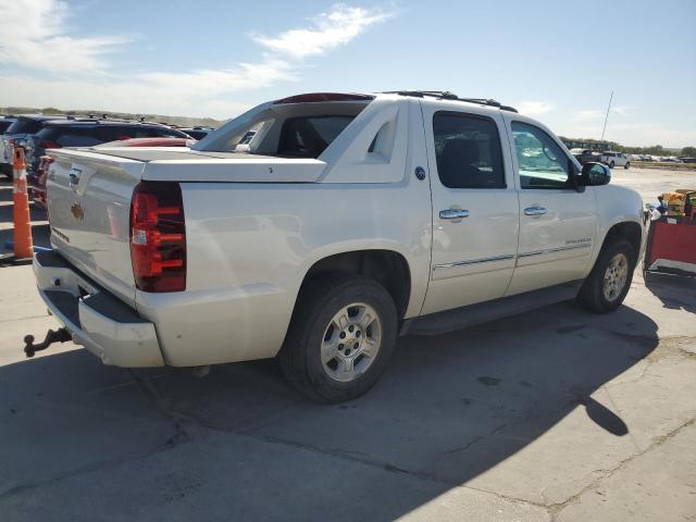 3GNMCGE04DG169571 - 2013 CHEVROLET AVALANCHE LTZ BEIGE photo 3