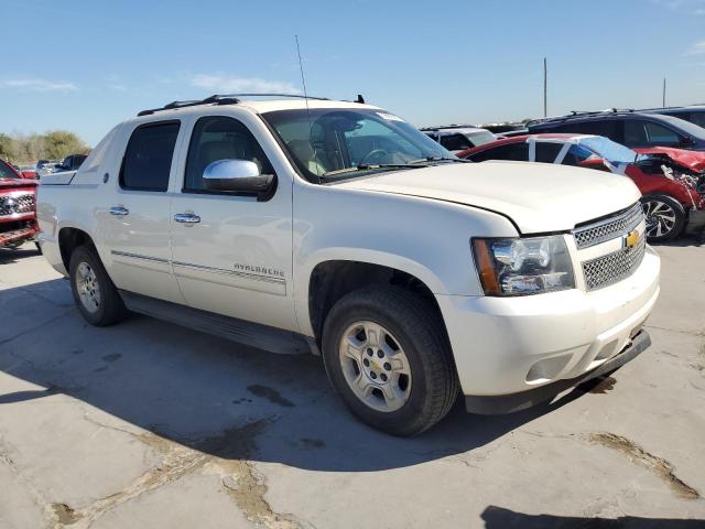 3GNMCGE04DG169571 - 2013 CHEVROLET AVALANCHE LTZ BEIGE photo 4