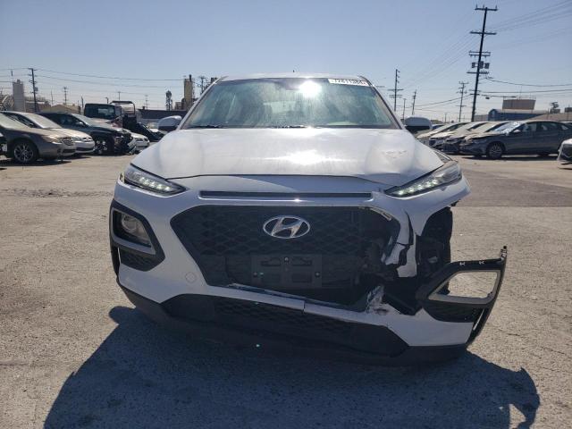 KM8K12AA5LU487505 - 2020 HYUNDAI KONA SE WHITE photo 5