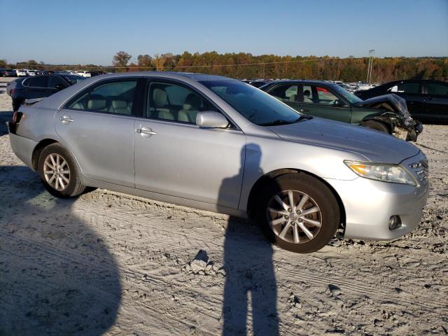 4T1BK3EK7BU122814 - 2011 TOYOTA CAMRY LE/X SE SILVER photo 4