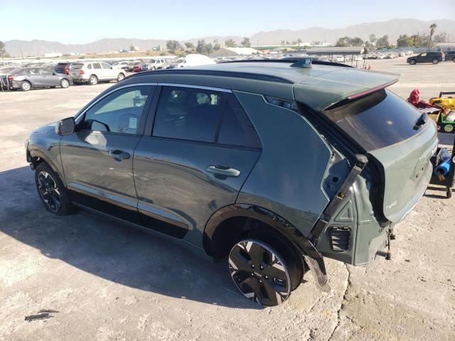 KNDCR3L18P5034645 - 2023 KIA NIRO WIND GREEN photo 2