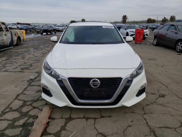 1N4BL4BV9KC169408 - 2019 NISSAN ALTIMA S WHITE photo 5