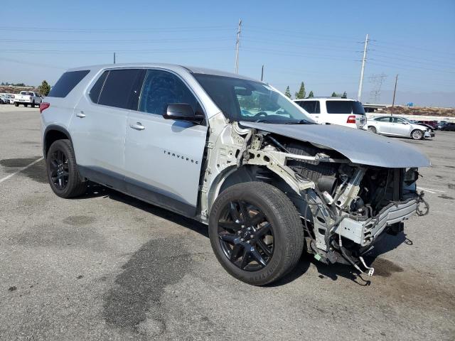 1GNERFKW5KJ256798 - 2019 CHEVROLET TRAVERSE LS SILVER photo 4