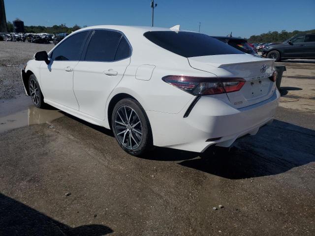 4T1G11AK1MU523099 - 2021 TOYOTA CAMRY SE WHITE photo 2