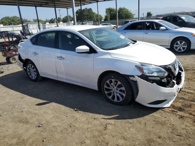 3N1AB7AP2JL639846 - 2018 NISSAN SENTRA S WHITE photo 4