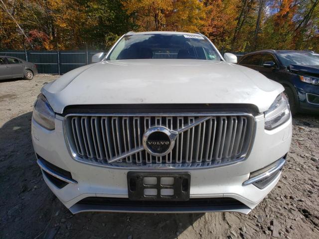 YV4A22PL7J1212316 - 2018 VOLVO XC90 T6 WHITE photo 5