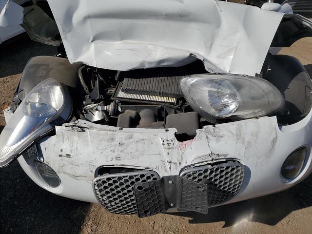 1G2MC35B88Y115175 - 2008 PONTIAC SOLSTICE WHITE photo 11