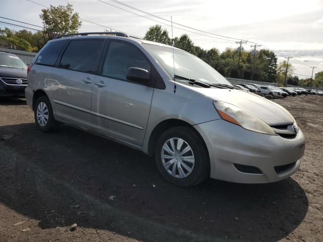 5TDZK23CX8S134378 - 2008 TOYOTA SIENNA CE SILVER photo 4