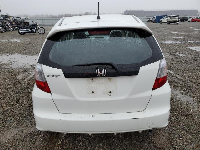 JHMGE8H51DC017794 - 2013 HONDA FIT SPORT WHITE photo 6