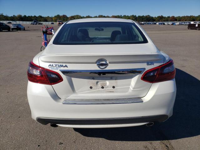 1N4AL3APXHC211067 - 2017 NISSAN ALTIMA 2.5 WHITE photo 6