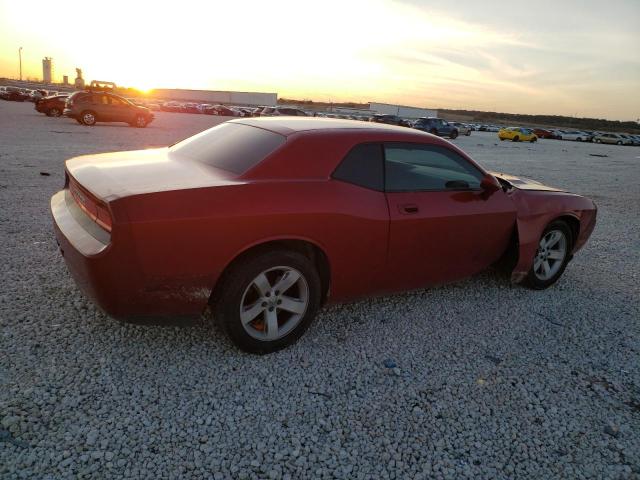 2B3CJ4DV0AH241028 - 2010 DODGE CHALLENGER SE RED photo 3