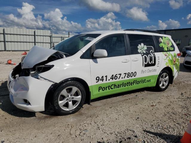 2014 TOYOTA SIENNA LE, 