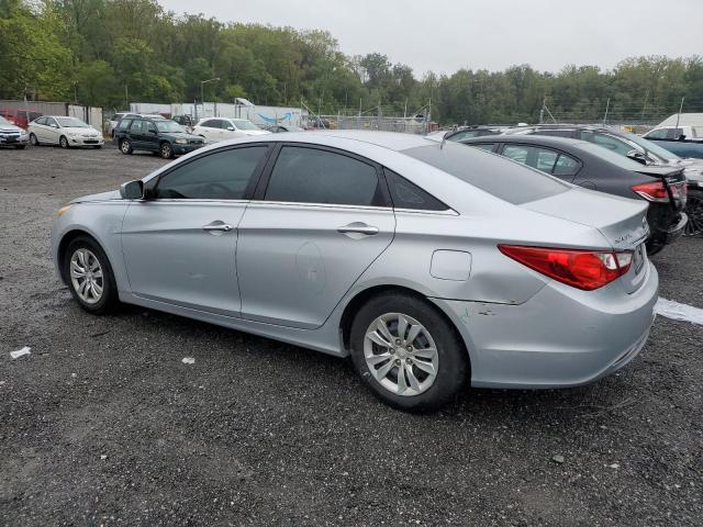 5NPEB4AC0BH300613 - 2011 HYUNDAI SONATA GLS SILVER photo 2