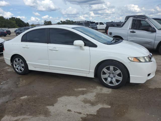 19XFA1F57BE037847 - 2011 HONDA CIVIC LX WHITE photo 4