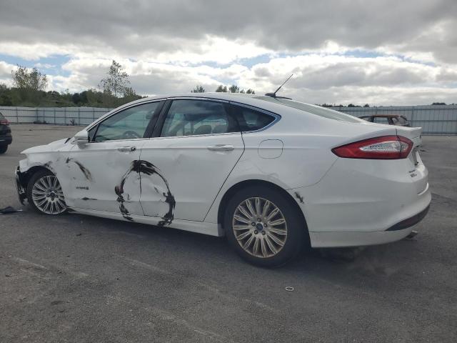 3FA6P0LU4FR214086 - 2015 FORD FUSION SE HYBRID WHITE photo 2