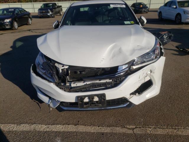 1HGCR2E19HA263045 - 2017 HONDA ACCORD SPORT SPECIAL EDITION WHITE photo 11