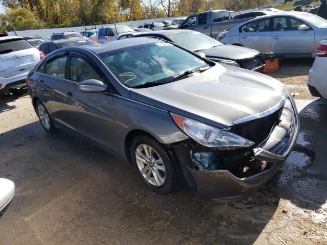 5NPEB4AC5DH531655 - 2013 HYUNDAI SONATA GLS GRAY photo 4