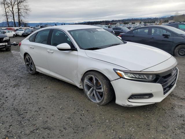 1HGCV1F35JA172611 - 2018 HONDA ACCORD SPORT WHITE photo 4