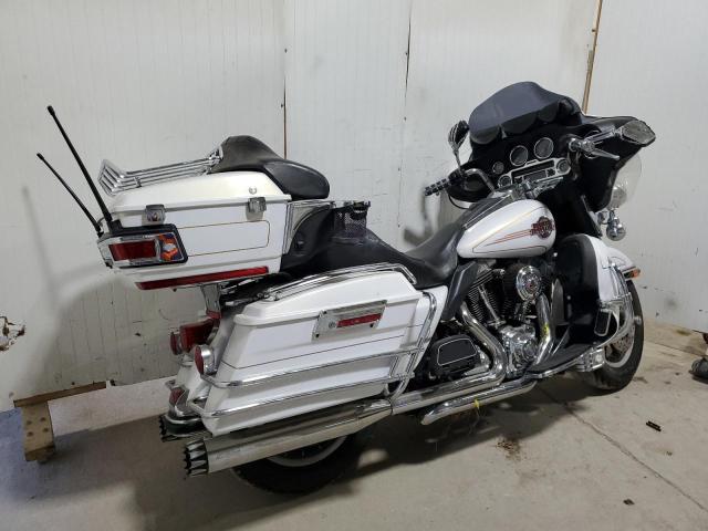 1HD1FC4107Y618081 - 2007 HARLEY-DAVIDSON FLHTCUI 白色 照片 4