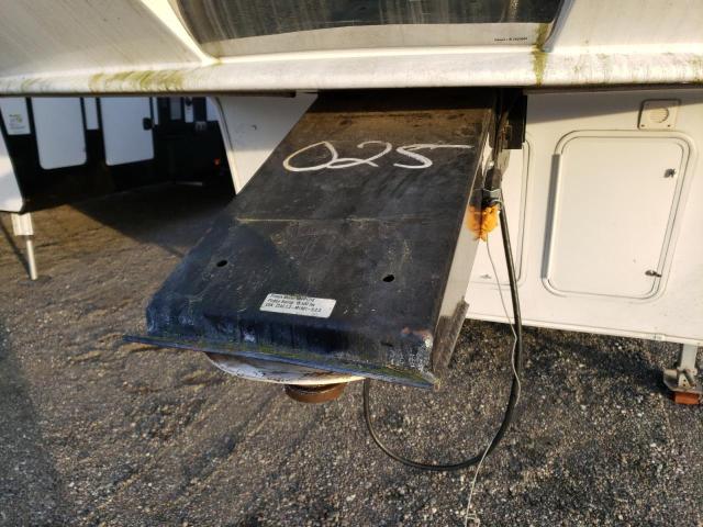 4YDF34520BR731025 - 2011 KEYSTONE MONTANA 白色 照片 7