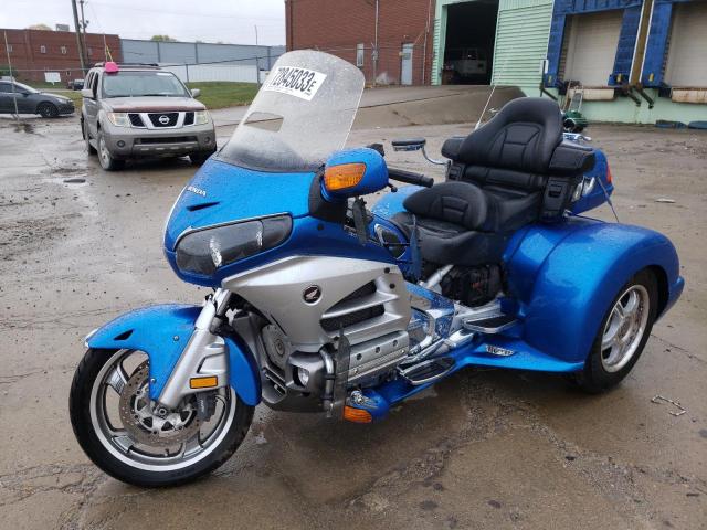 JH2SC68G7DK100697 - 2013 HONDA GL1800 G BLUE photo 2